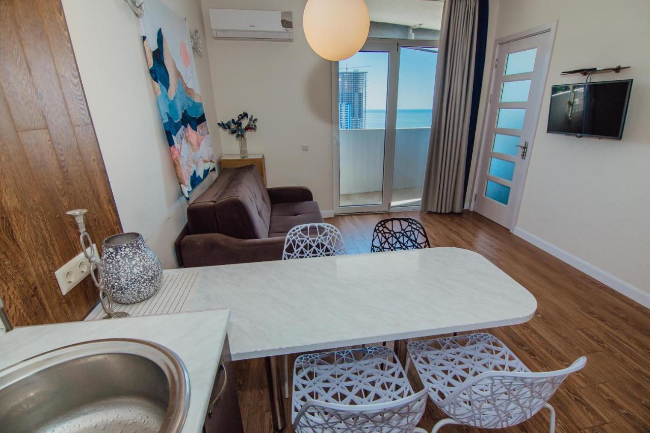 The Blue Perl 3 Apartment Batumi Exterior photo